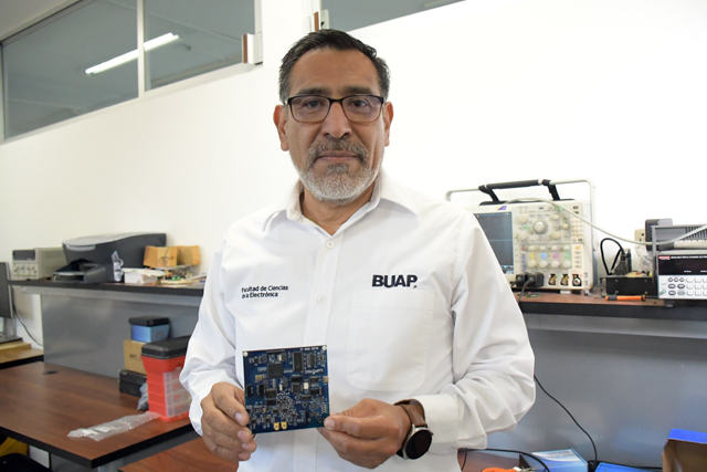 Electrónica aplicada, en el Laboratorio SLED de la BUAP
