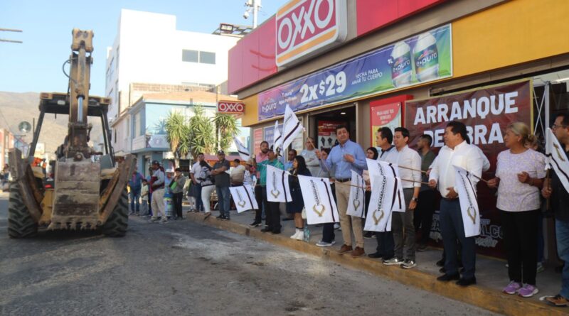 Inicia rehabilitación de drenaje y red de agua en el centro de Tecamachalco