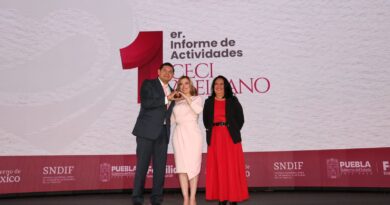 FEDERACIÓN RECONOCE TRABAJO DE CECI ARELLANO POR AMOR A LAS FAMILIAS