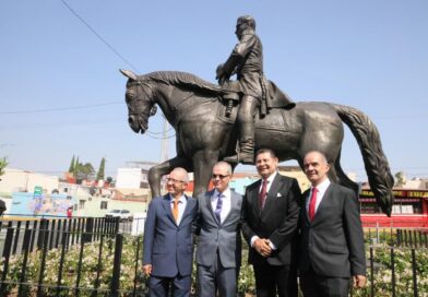 REHABILITA GOBIERNO DEL ESTADO EL ARCO DE LORETO Y DEVELA ESCULTURA DE IGNACIO ZARAGOZA