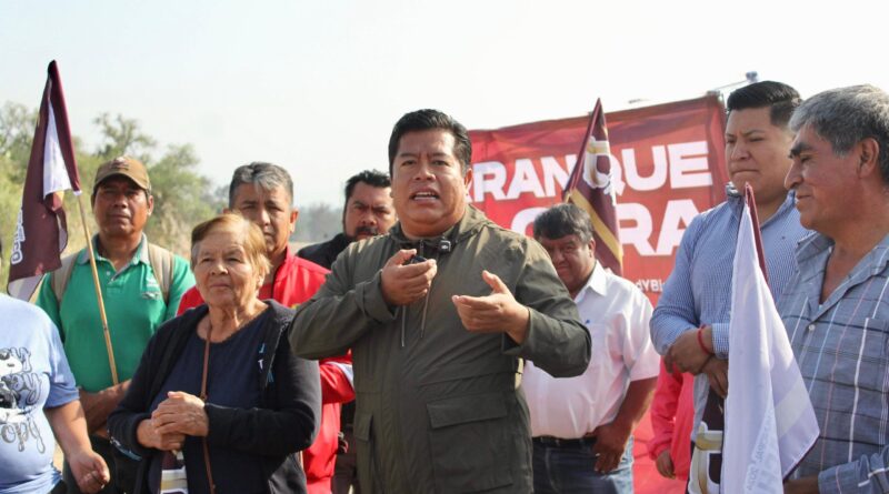Inicia obra de camino rural que conectará comunidades de Tecamachalco