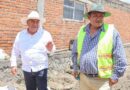 Supervisa Severiano de la Rosa trabajos de mejoramiento en la iglesia del barrio de Santo Ángel