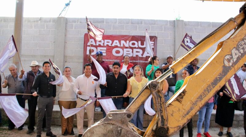 Inicia adoquinamiento en calle 5 Sur de San Antonio Tecolco