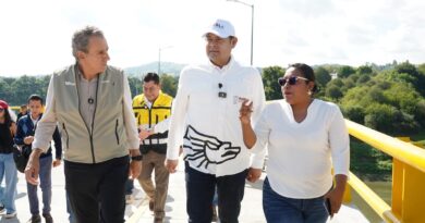 Supervisan Armenta y Chedraui Puente Vehicular de la Transformación