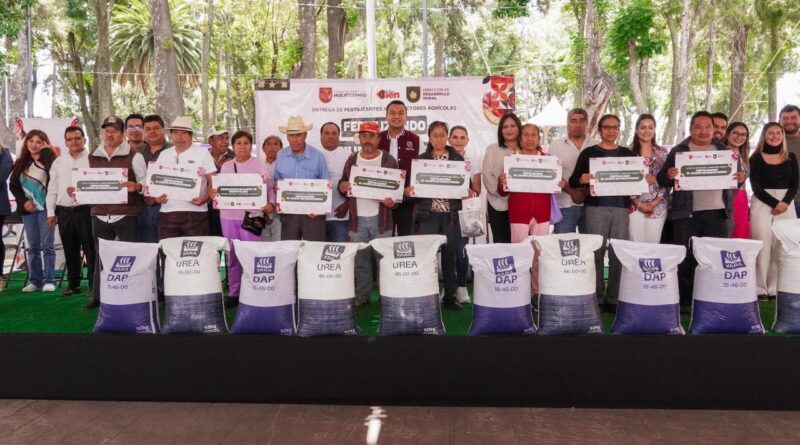 ROBERTO SOLÍS ARRANCA SEGUNDO AÑO DEL PROGRAMA “FERTILIZANDO EL CAMPO DE HUEJOTZINGO”; BENEFICIARÁ A MÁS DE 2 MIL PRODUCTORES