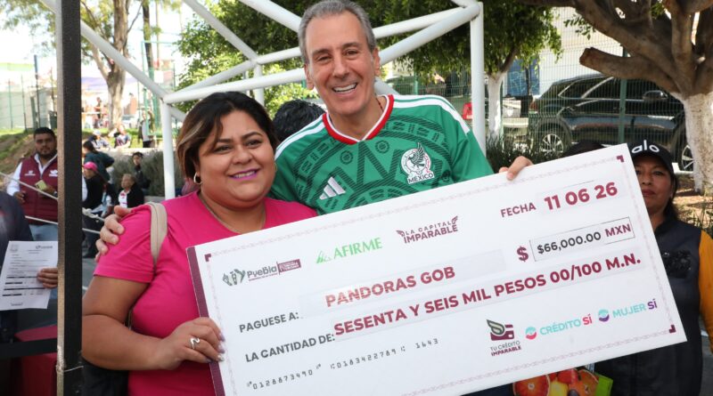 Entrega Pepe Chedraui cheques de “Tu Crédito Imparable” en San Jerónimo Caleras