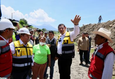 POR TIERRA Y POR AIRE, GOBERNADOR ARMENTA MIER RECORRE ZONA AFECTADA EN CIUDAD SERDÁN