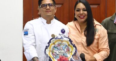 Tonantzin Fernández reconoce a Eduardo Luna por proyectar a Cholula en la gastronomía mundial