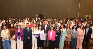 Pepe Chedraui impulsa acciones para garantizar los derechos digitales de las mujeres