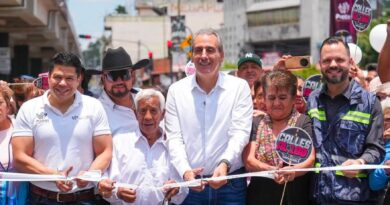 Con el Tren Capitalino de Pavimentación, Pepe Chedraui rehabilita las laterales del bulevar Xonacatepec
