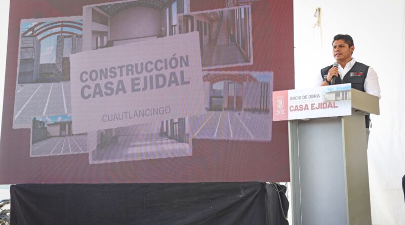 Omar Muñoz inicia construcción de nueva Casa Ejidal