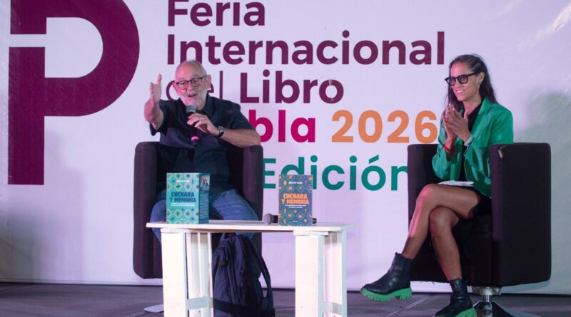 Puebla vive una fiesta de las letras con Xavier Velasco y Benito Taibo
