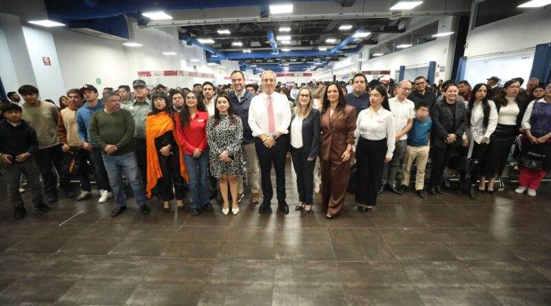 Acerca Pepe Chedraui a jóvenes a opciones de empleo formal en coordinación con la BUAP