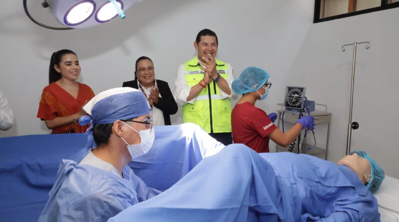 MÁS OPORTUNIDADES PARA FORMAR PROFESIONALES DE LA SALUD EN LA MIXTECA POBLANA