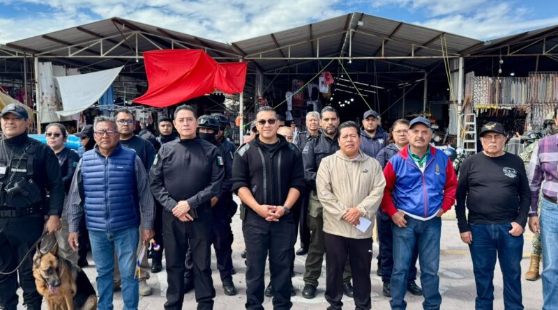 En Tecamachalco implementan operativo en la plaza sabatina