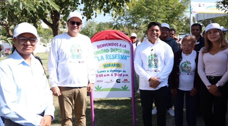 Omar Muñoz entrega parque rehabilitado en La Reserva